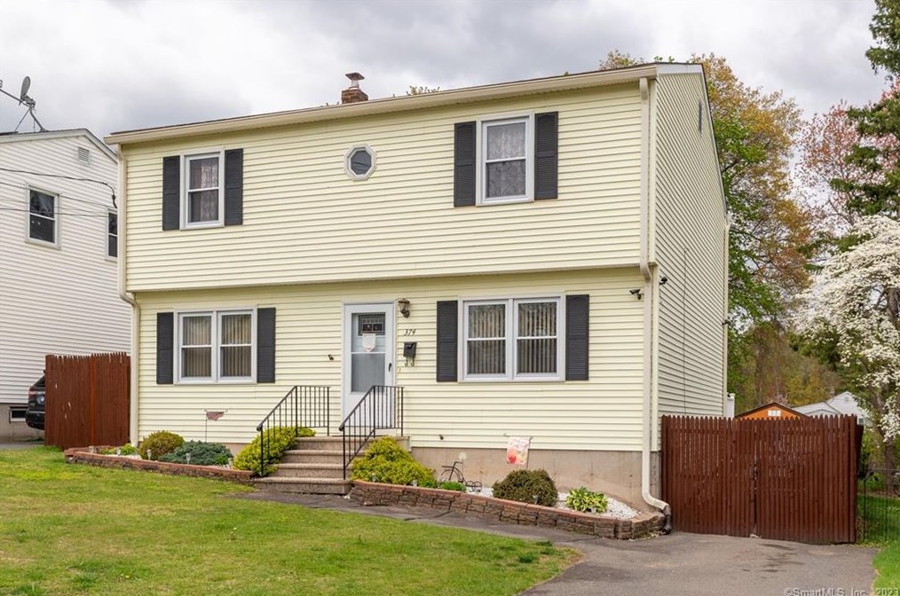 374 W Washington St, Bristol, CT 06010