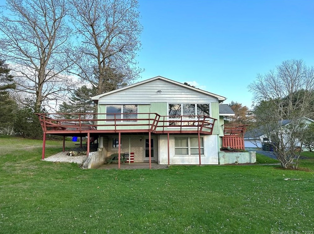 102 Cedar Ln, Norwich, CT 06351