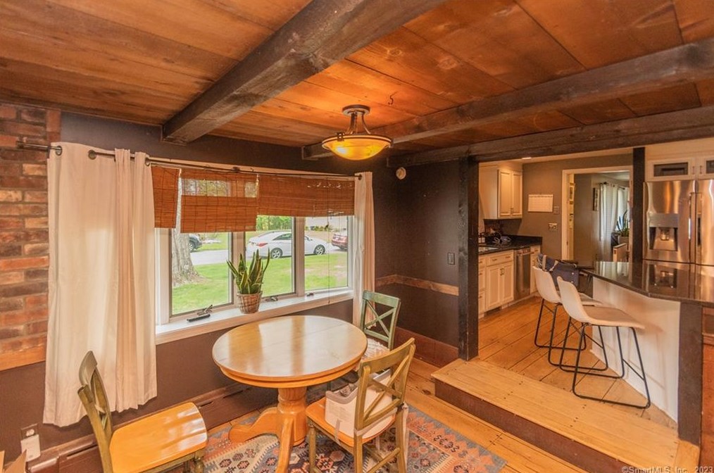 8 Old Orchard Ln, Northville CT  06776-2313 exterior