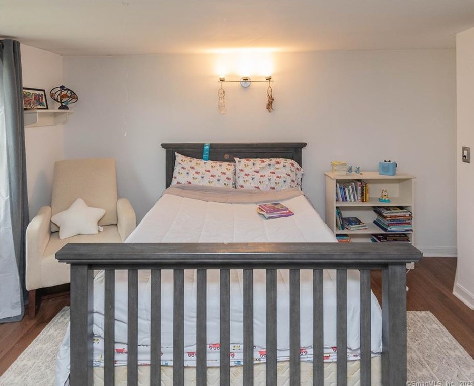 8 Old Orchard Ln, Northville CT  06776-2313 exterior