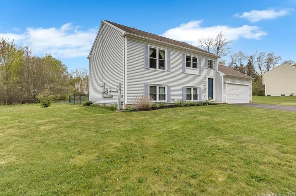450 Wetherell St, Manchester, CT 06040