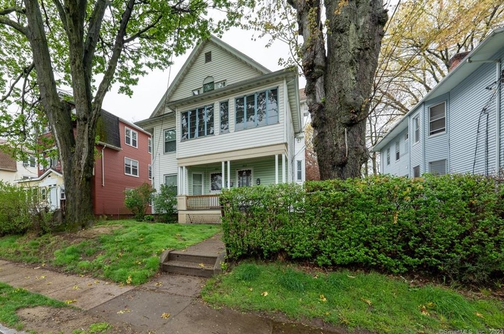 301 Enfield St, Hartford CT  06112-2015 exterior