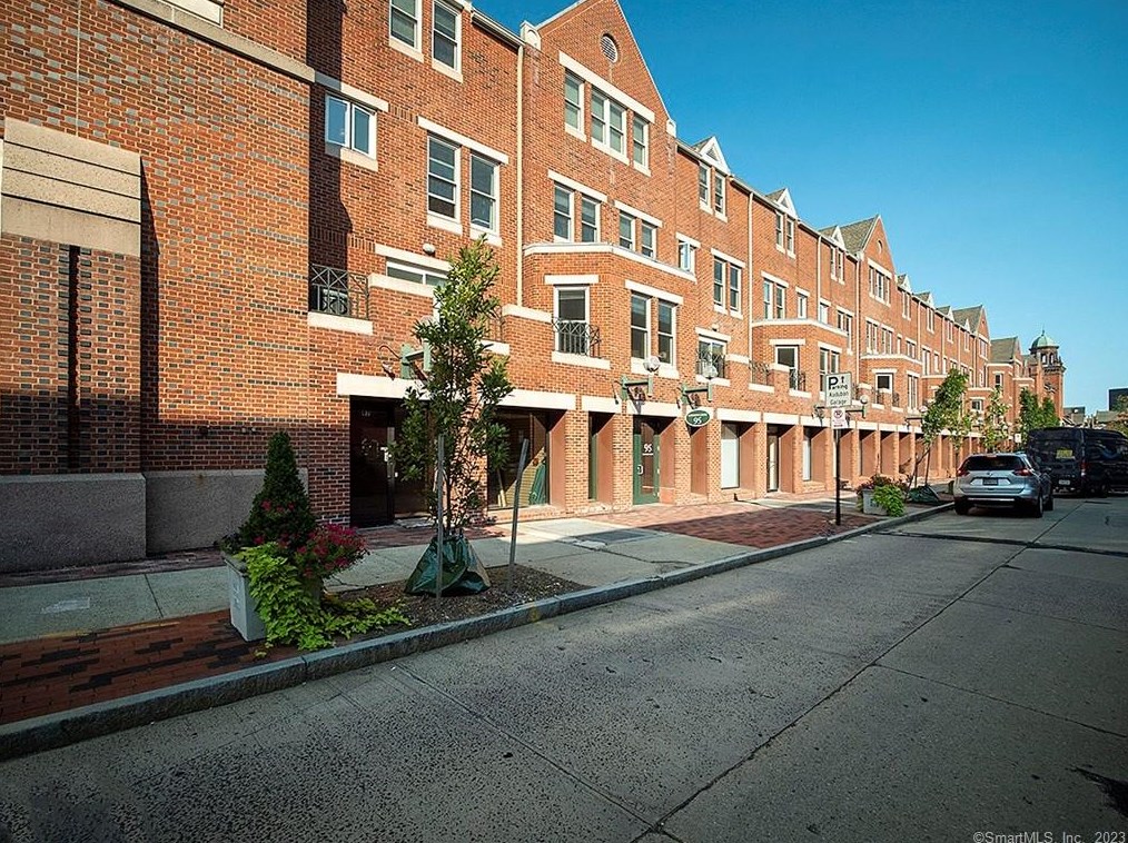 95 Audubon St #242, New Haven, CT 06510