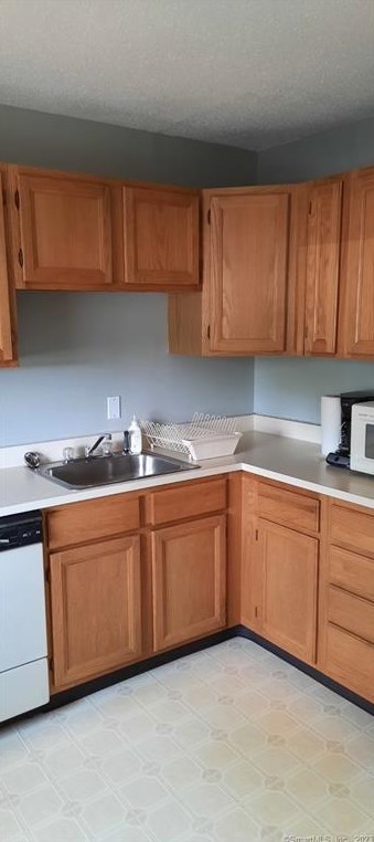 77 Mountain Laurel Dr #77, Hartford, CT 06109