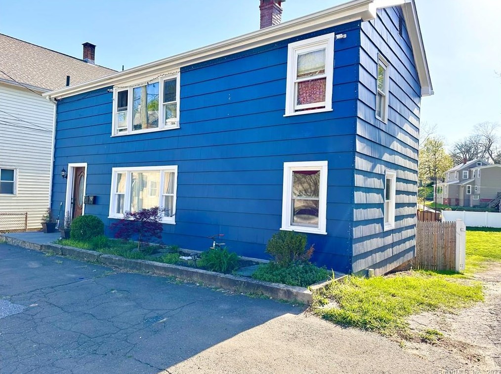 20 Smith St, Derby, CT 06418