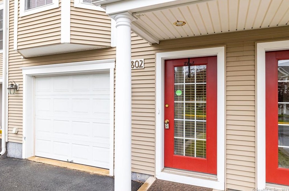 277 Reservoir Ave #802, Meriden, CT 06451
