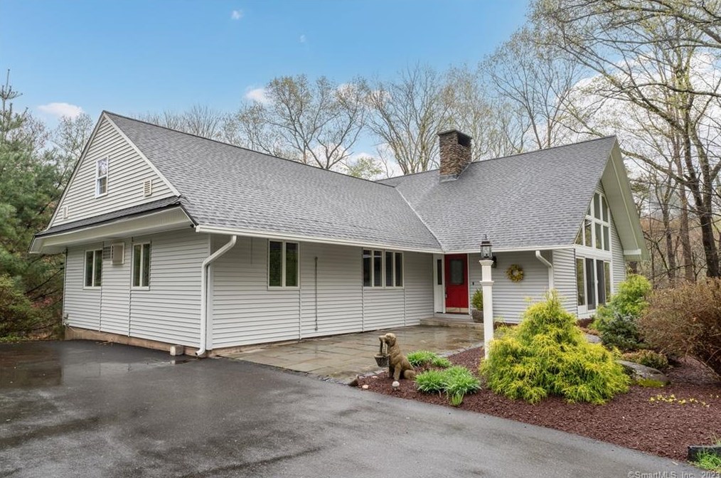 175 Old Lane Rd, Cheshire, CT 06410