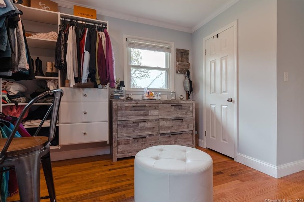 16 Paugussett Rd, Sandy Hook CT  06482-1557 exterior