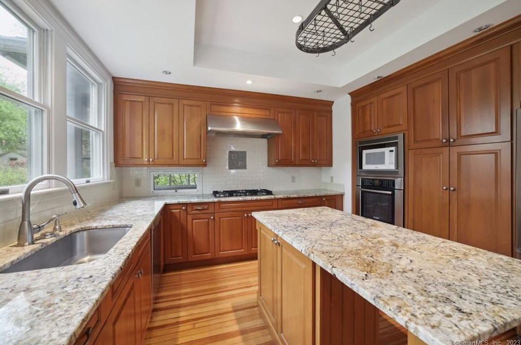 217 Everit St, New Haven CT  06511-1335 exterior