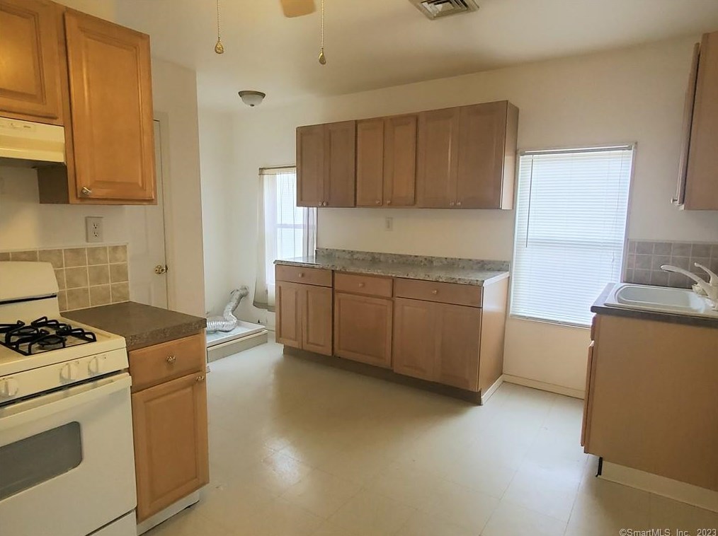 55 John St #2, Winsted, CT 06098