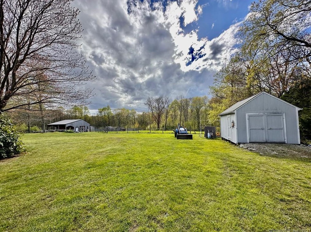 19 West St, Columbia, CT 06237