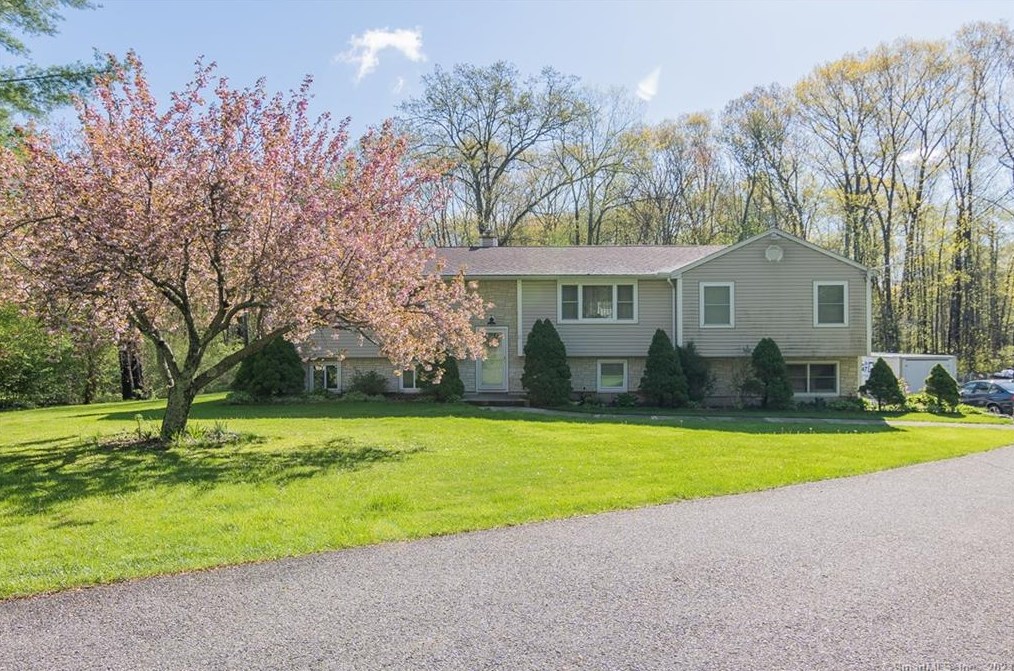 21 Aspen Way, Brookfield Center, CT 06804