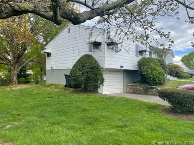 80 Avalon Ave, Watertown CT  06779-2037 exterior