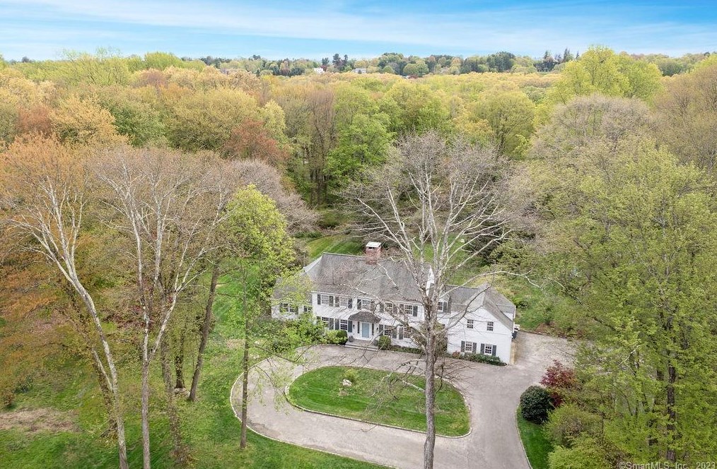 20 Father Peters Ln, New Canaan, CT 06840