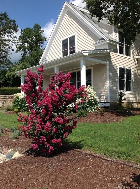624 Mulberry Point Rd, Guilford CT  06437-3525 exterior