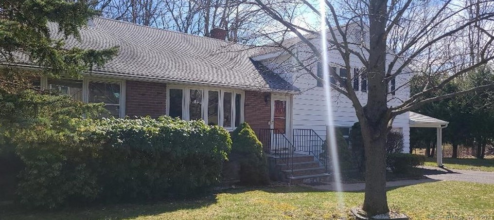 108 Sunnyslope Dr, Middletown, CT 06457