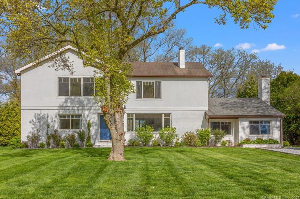 80 Soundview Dr, Stamford, CT 06902
