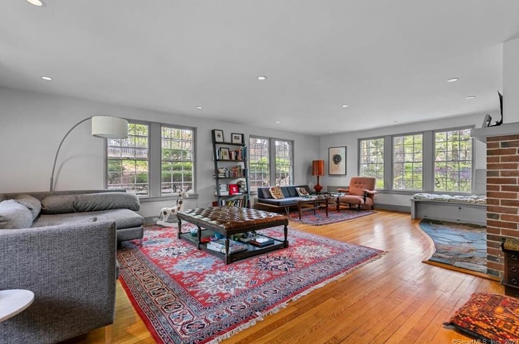 37 Loomis Pl, New Haven CT  06511-2222 exterior