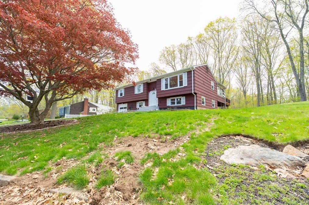22 Shady Ln, Branford, CT 06405-4304