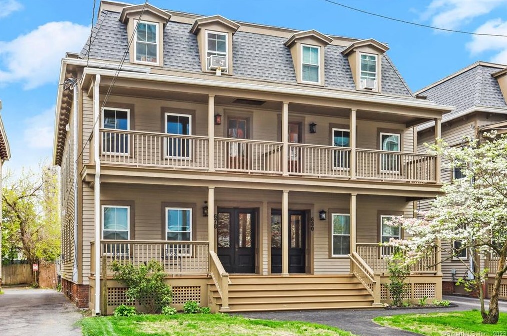 678 Atlantic St #2, Stamford, CT 06902