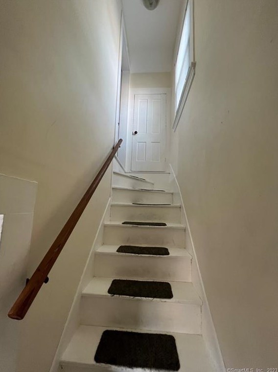 107 Bunker Ave, Meriden CT  06450-3331 exterior