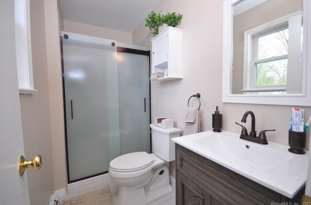 40 Bridle Rd, Northville CT  06776-5022 exterior