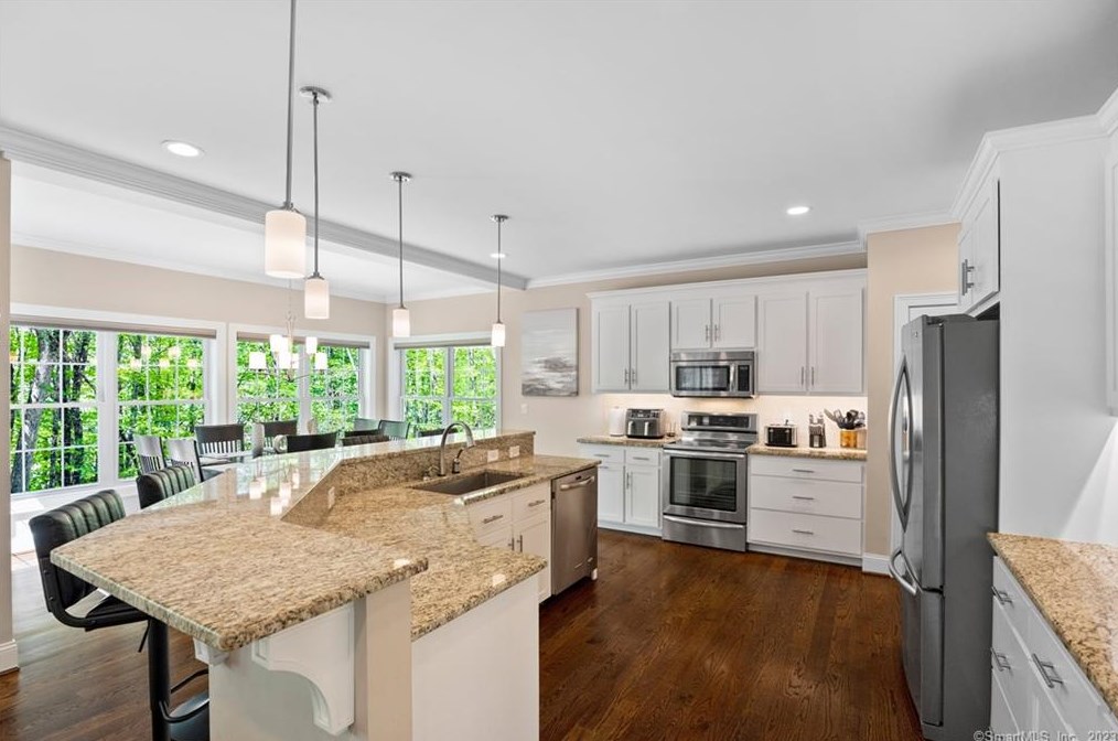 11 Correia Way, Vernon CT  06066-5052 exterior