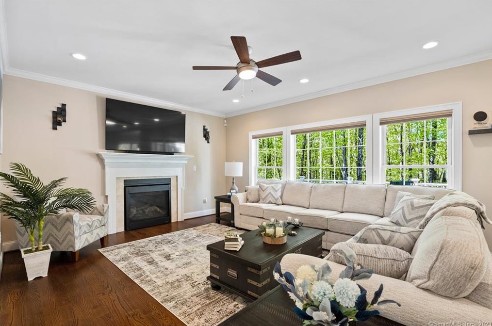 11 Correia Way, Vernon CT  06066-5052 exterior