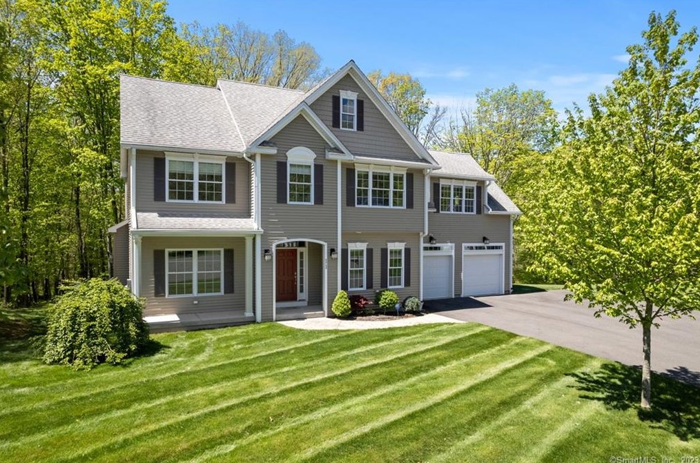11 Correia Way, Vernon CT  06066-5052 exterior