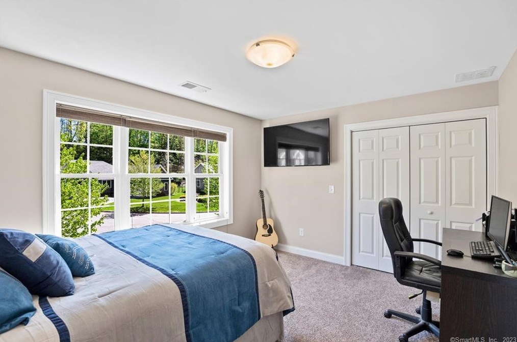 11 Correia Way, Vernon CT  06066-5052 exterior