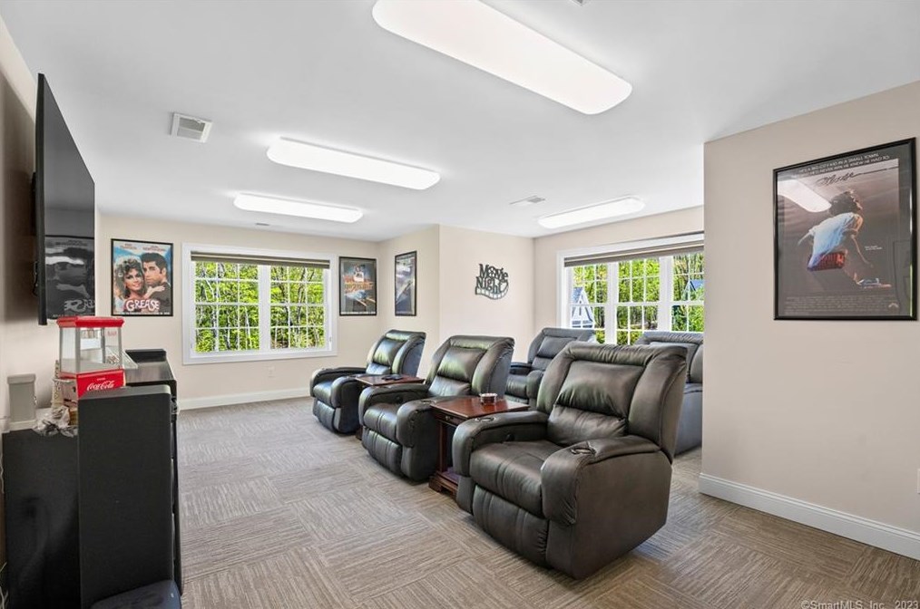 11 Correia Way, Vernon CT  06066-5052 exterior