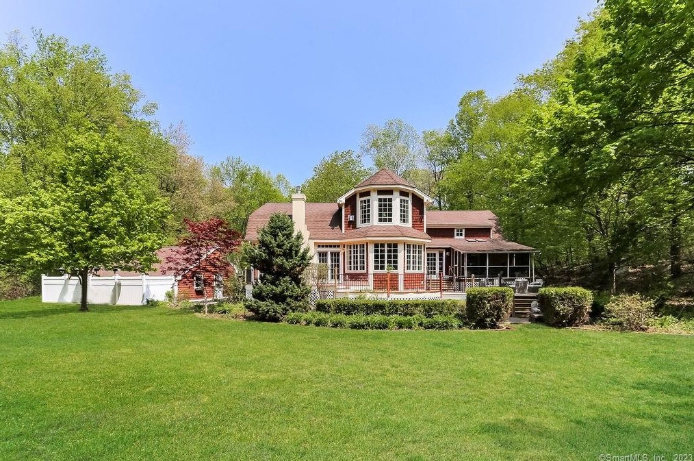 390 Three Mile Rd, Glastonbury, CT 06033