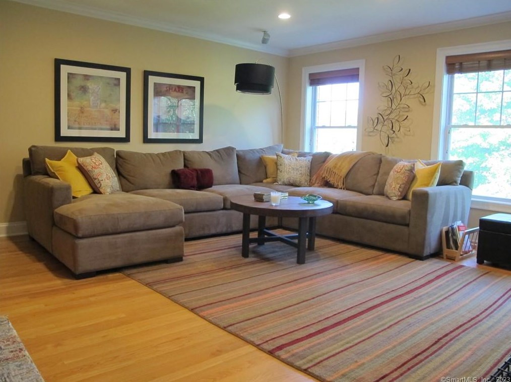 85 Camp Ave #8d, Stamford, CT