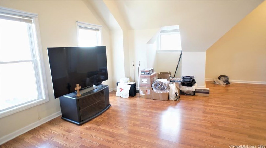 15 Belden Ave #3a, Norwalk, CT 06850