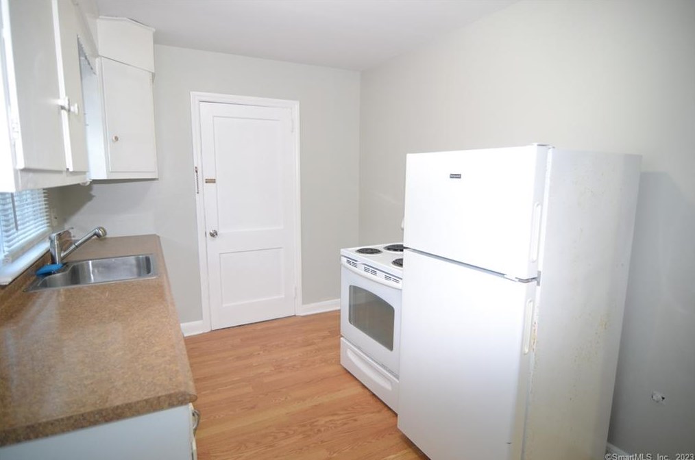 17 4th St #2, Norwalk, CT 06855