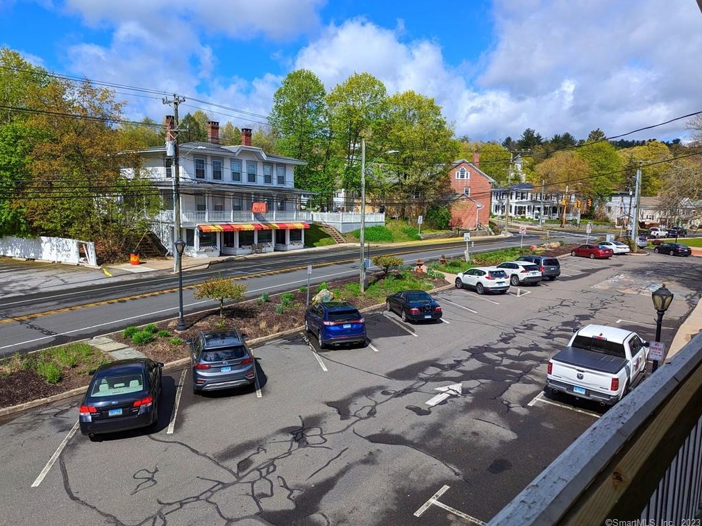 516 Main St #a, New Hartford, CT 06057