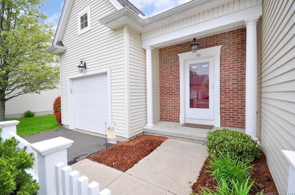 150 Turnberry Ln #150, Windsor, CT 06095