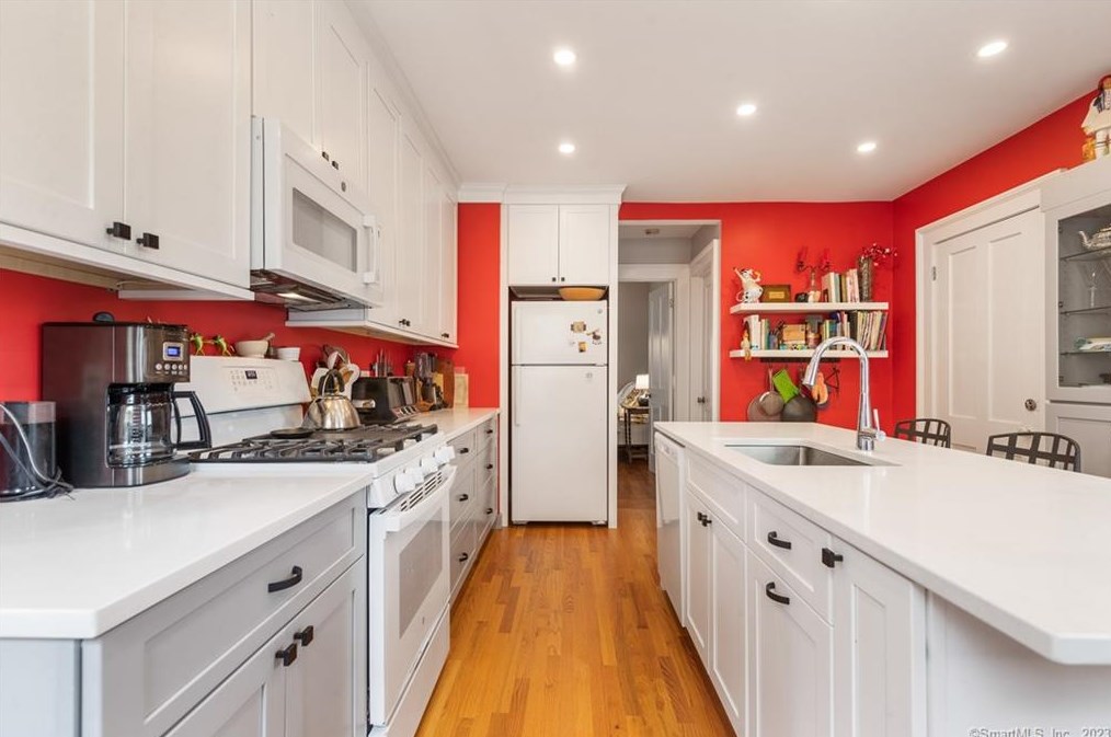 91 Clark St #2, New Haven, CT 06511