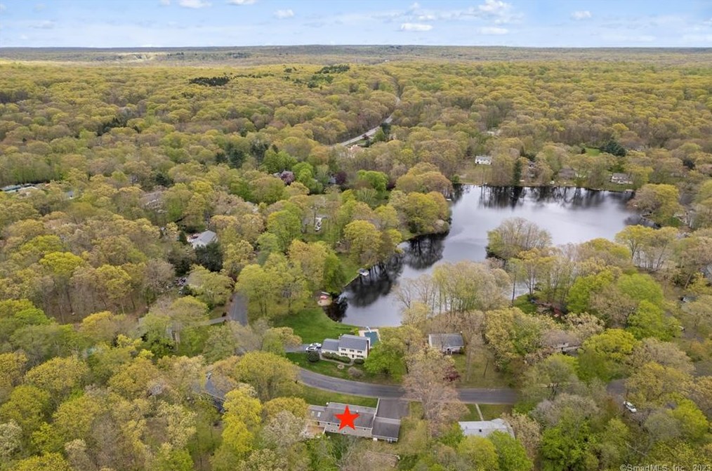 140 Alden Dr, Guilford, CT 06437