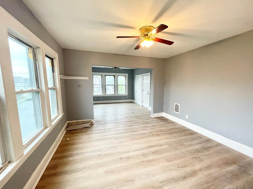173 Coleman St #2nd Fl, Bridgeport, CT 06604