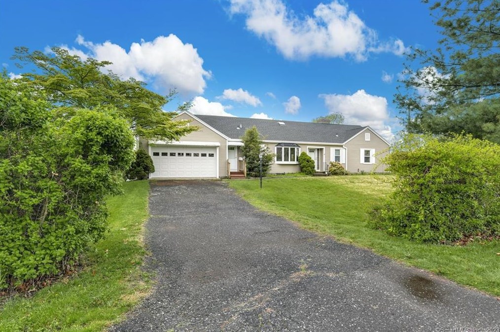95 Ocean Ave, Stratford, CT 06615