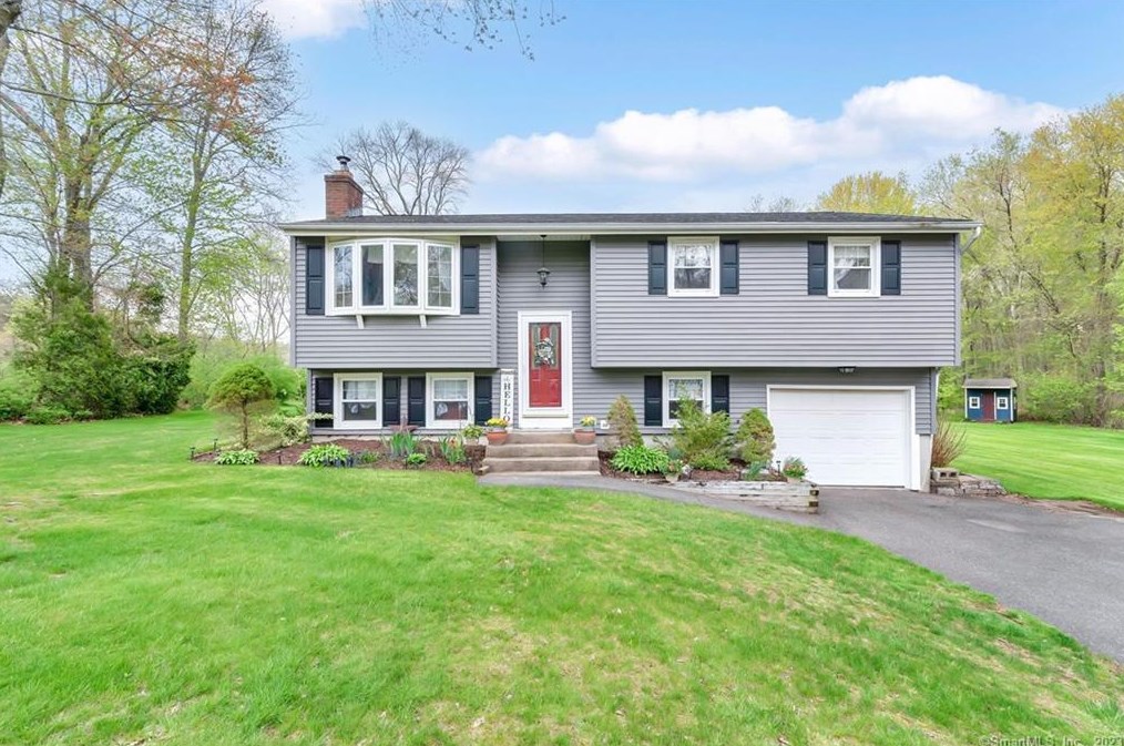 7 Gloria Ln, Ellington, CT 06029