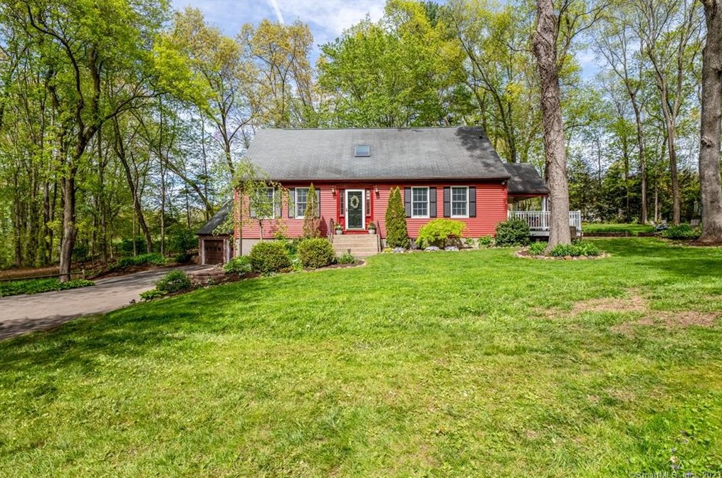 427 Somers Rd, Ellington, CT 06029