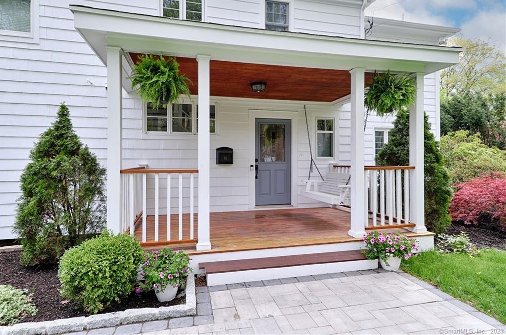 91 Westwood Rd, Fairfield, CT 06825