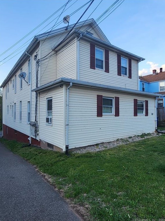 82 Village St #2, Vernon, CT 06066