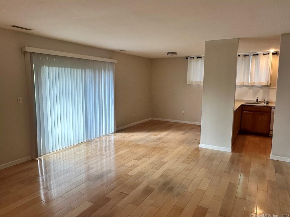 229 Bacon Pond Rd #332, Woodbury, CT 06798