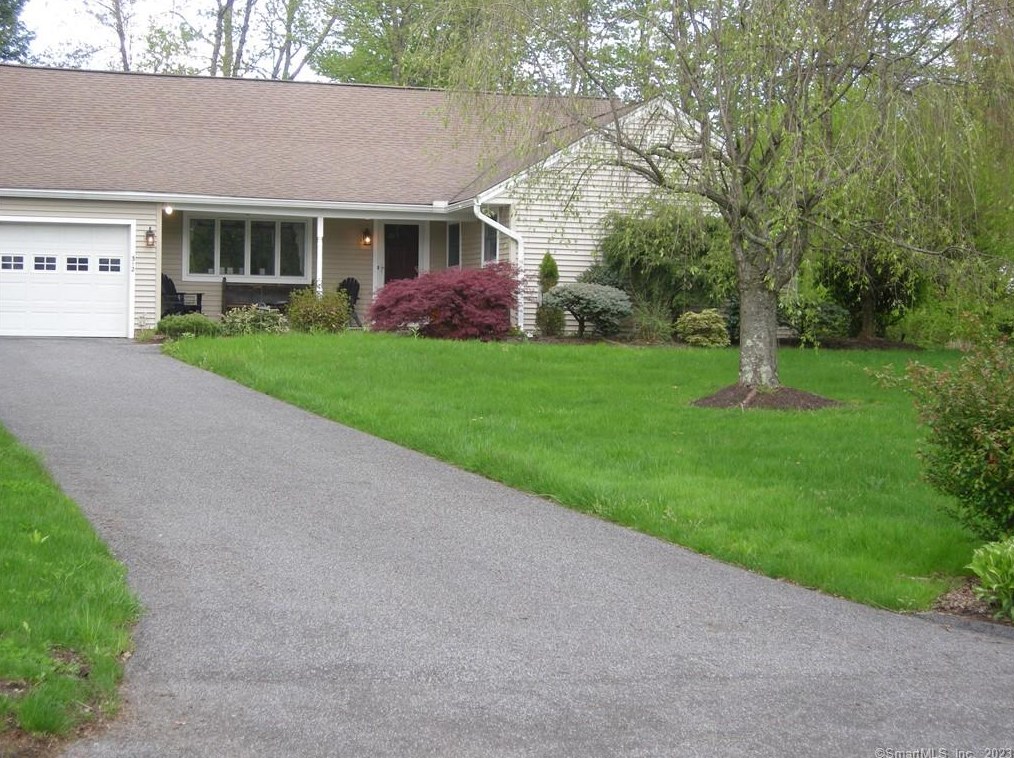 312 3 Mile Hill Rd, Waterbury, CT 06762
