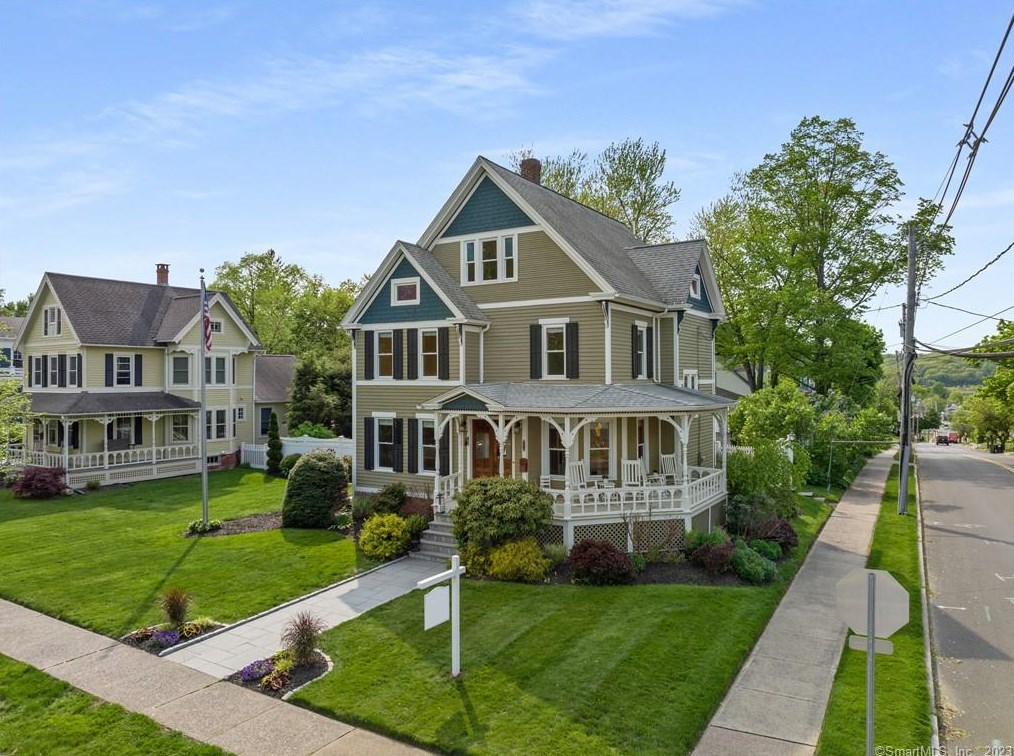 231 S Main St, Wallingford, CT 06492