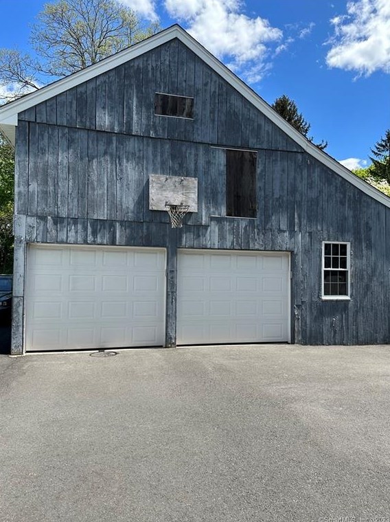 28 Washington St, Plainville, CT 06062