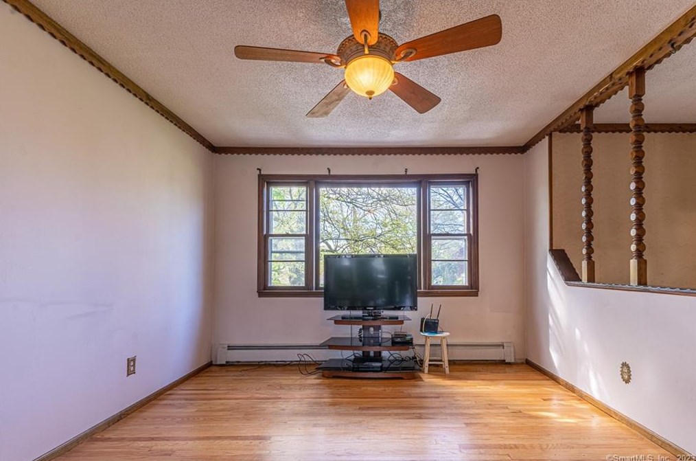 41 Pearl Hill St, Milford, CT 06460